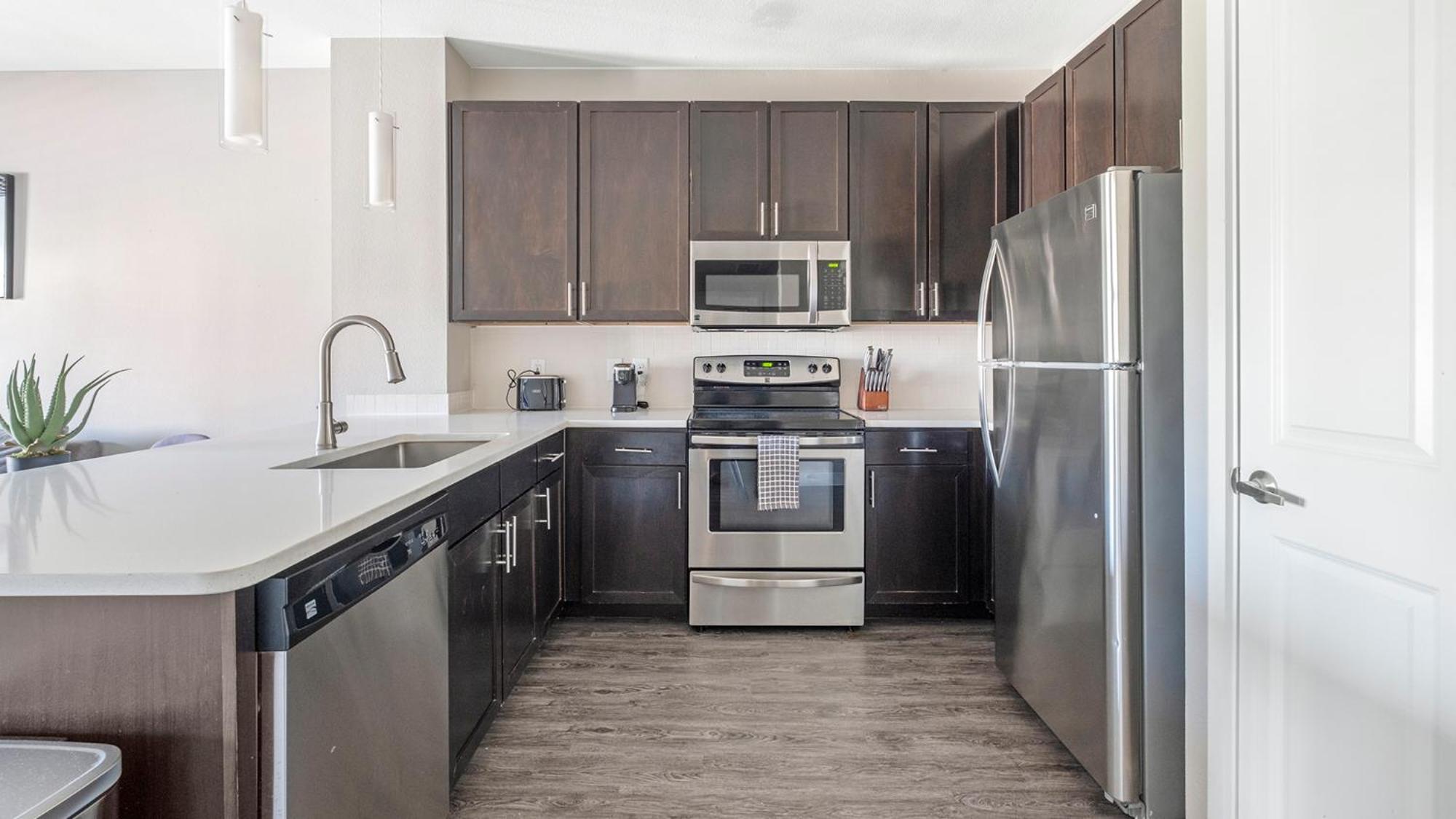 Falcon At Grand Harbor Condos By Barsala Katy Room photo